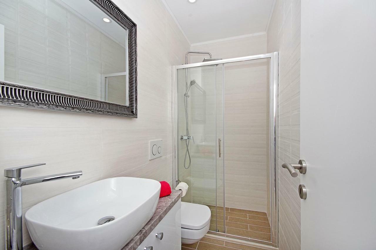 Apartment Mira Makarska Eksteriør billede
