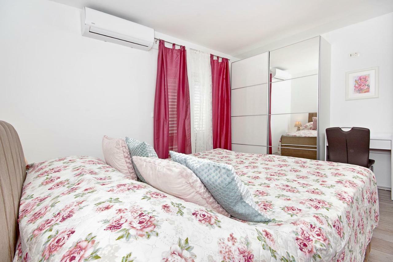 Apartment Mira Makarska Eksteriør billede
